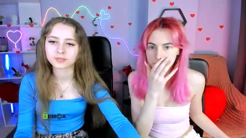 rebecca_smile_ online show from April 6, 2026, 12:17 pm