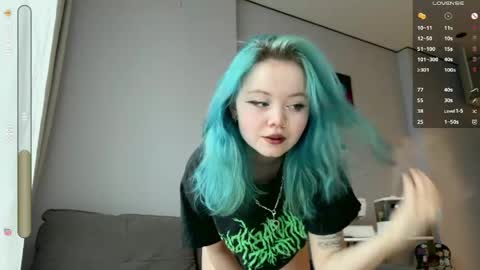 Snapshot of rebeccaniksoon chatting on April 15, 2026, 3:13 am Rebecca Nikson online show from April 15, 2026, 3:13 am