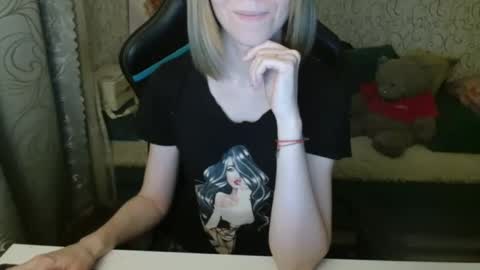 RebesaOlset online show from October 9, 2025, 3:21 pm