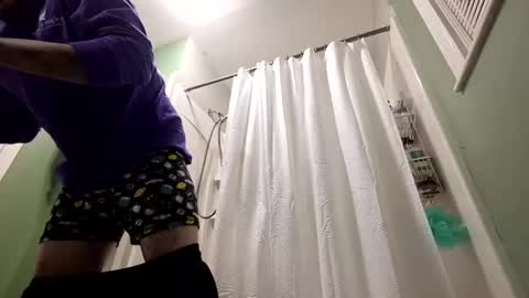 recka810 online show from November 9, 2025, 8:01 am