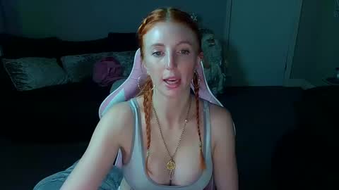 Red -  online show from December 17, 2024, 9:49 pm