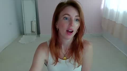 Snapshot of red_firesquirt chatting on June 18, 2026, 2:32 pm Red - online show from June 18, 2026, 2:32 pm