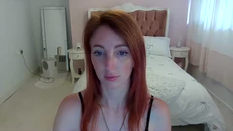 Snapshot of red_firesquirt chatting on July 3, 2026, 11:16 am Red - online show from July 3, 2026, 11:16 am