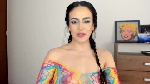 red_flower203 online show from September 23, 2025, 9:07 pm