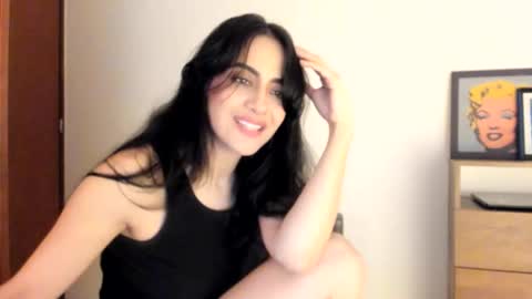 red_flower203 online show from February 18, 2026, 6:37 pm