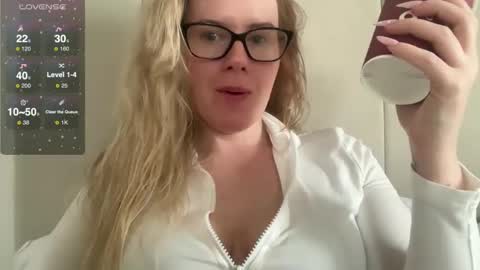 Rosie online show from February 23, 2025, 2:25 pm