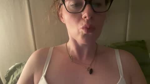 Rosie online show from September 19, 2025, 4:25 am