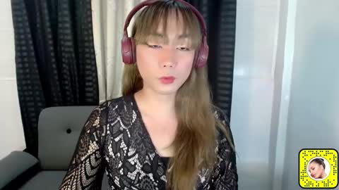 red_kitsune69 online show from March 12, 2025, 6:51 am