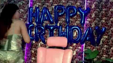 red_kitsune69 online show from December 19, 2025, 1:18 pm