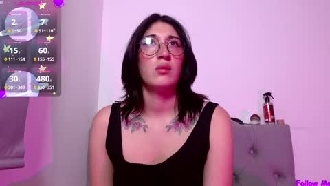 IG   OF red moonn online show from February 12, 2025, 5:48 pm