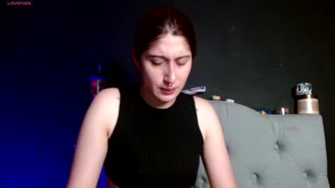 IG   OF red moonn online show from April 15, 2026, 4:52 am