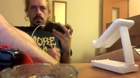 Snapshot of red_room420 chatting on July 19, 2026, 3:38 pm red_room420 online show from July 19, 2026, 3:38 pm