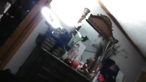 red_white_and_boobs online show from January 13, 2026, 6:35 pm