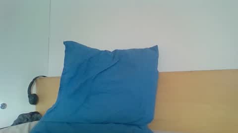 Red online show from November 18, 2025, 10:41 am