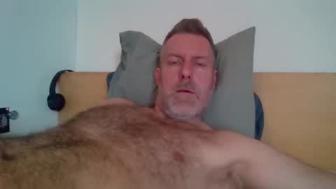 Snapshot of redandbluecloud chatting on February 9, 2026, 10:19 am Red online show from February 9, 2026, 10:19 am