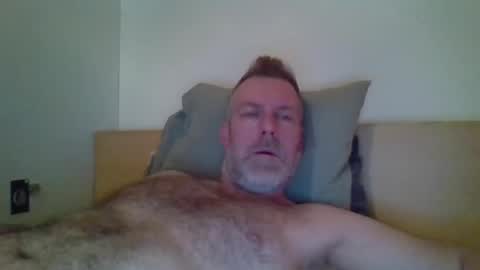 Snapshot of redandbluecloud chatting on February 16, 2026, 5:25 am Red online show from February 16, 2026, 5:25 am