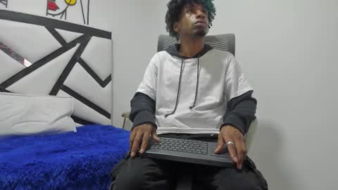 redbryan_ebano online show from October 20, 2025, 7:25 pm