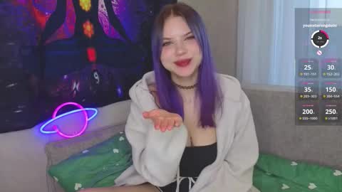 Mia online show from September 25, 2025, 4:05 am