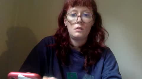 redcassie666 online show from April 1, 2026, 3:09 pm