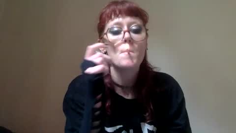 redcassie666 online show from April 2, 2026, 3:09 pm