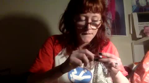 redcassie666 online show from April 15, 2026, 7:58 pm