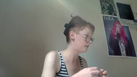 Snapshot of redcassie666 chatting on May 3, 2026, 2:45 pm redcassie666 online show from May 3, 2026, 2:45 pm