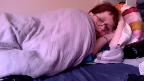 Snapshot of redcassie666 chatting on May 8, 2026, 1:05 pm redcassie666 online show from May 8, 2026, 1:05 pm