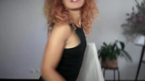 Snapshot of reddgirll chatting on October 31, 2025, 8:04 am reddgirll online show from October 31, 2025, 8:04 am