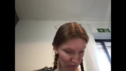 Snapshot of redfoxofficial chatting on June 10, 2026, 5:50 am Redfox online show from June 10, 2026, 5:50 am
