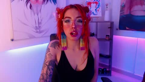 Snapshot of redgirrl_77 chatting on June 5, 2026, 12:00 pm Mere online show from June 5, 2026, 12:00 pm