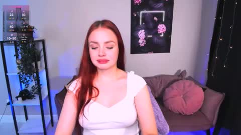 Snapshot of redhead_ariell chatting on November 17, 2025, 7:36 am Ariel online show from November 17, 2025, 7:36 am