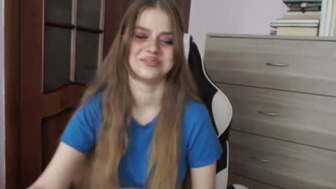 Lily online show from June 16, 2026, 3:20 am