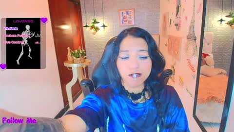 Snapshot of redhotter_ chatting on January 11, 2025, 7:59 pm Lili Lopez online show from January 11, 2025, 7:59 pm