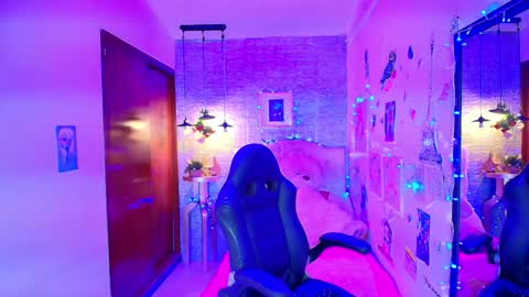 Snapshot of redhotter_ chatting on January 29, 2025, 2:09 am Lili Lopez online show from January 29, 2025, 2:09 am