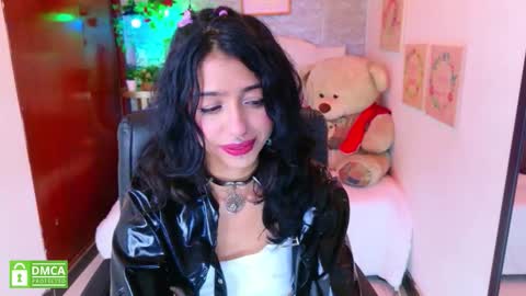 Lili Lopez online show from January 7, 2026, 10:12 pm