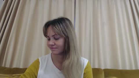 RedJessica online show from November 9, 2025, 5:06 am