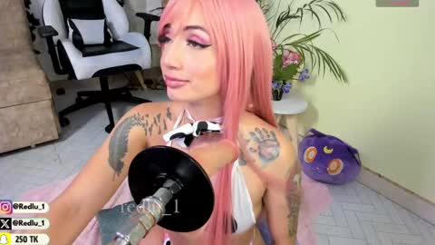 Lu Independiet model online show from February 26, 2025, 3:42 am