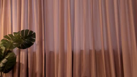 Snapshot of redmeloddy chatting on February 3, 2025, 10:32 pm Meloddy online show from February 3, 2025, 10:32 pm