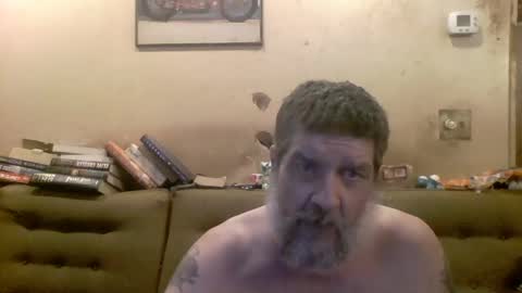 redmud3 online show from November 18, 2025, 7:57 am