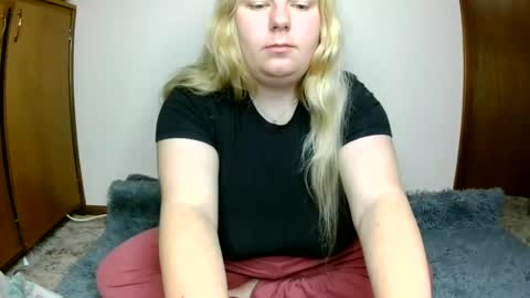 Snapshot of redridinghood7 chatting on July 2, 2026, 12:44 pm Joyrider94 online show from July 2, 2026, 12:44 pm