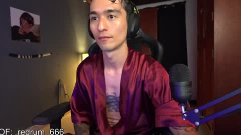 Snapshot of redrum_696 chatting on January 25, 2025, 7:39 pm Red online show from January 25, 2025, 7:39 pm