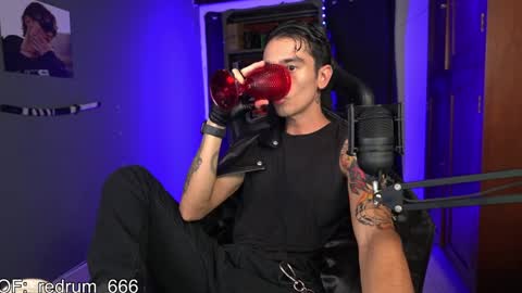 Snapshot of redrum_696 chatting on January 29, 2025, 7:00 pm Red online show from January 29, 2025, 7:00 pm