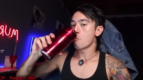 Snapshot of redrum_696 chatting on October 14, 2025, 5:36 pm Red online show from October 14, 2025, 5:36 pm