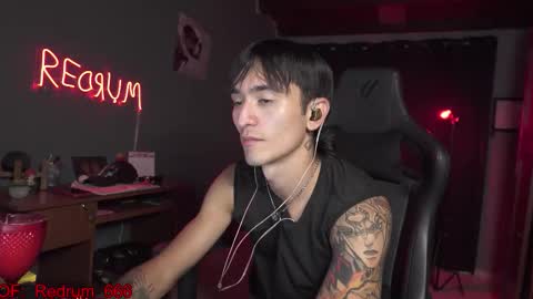 Snapshot of redrum_696 chatting on October 17, 2025, 2:26 am Red online show from October 17, 2025, 2:26 am