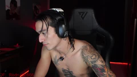 Red online show from March 31, 2026, 9:48 pm