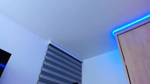 redski77 online show from December 29, 2024, 9:17 am