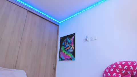 redski77 online show from March 10, 2025, 9:21 am