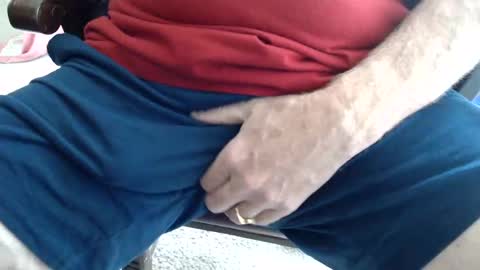 Max online show from October 20, 2025, 10:21 pm