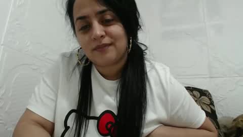 Snapshot of reeapassion chatting on January 6, 2025, 7:45 pm Reea online show from January 6, 2025, 7:45 pm
