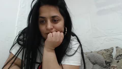 Snapshot of reeapassion chatting on February 22, 2025, 12:27 am Reea online show from February 22, 2025, 12:27 am